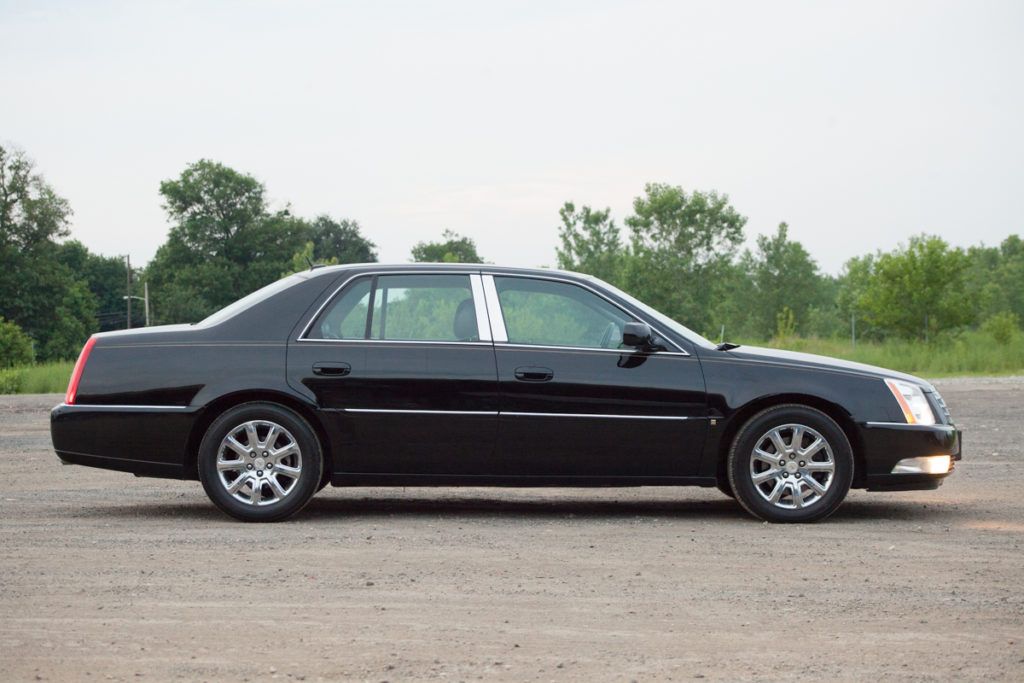 used-cadillac-dts-black-for-sale (11 of 37) | Car Dealership in ...