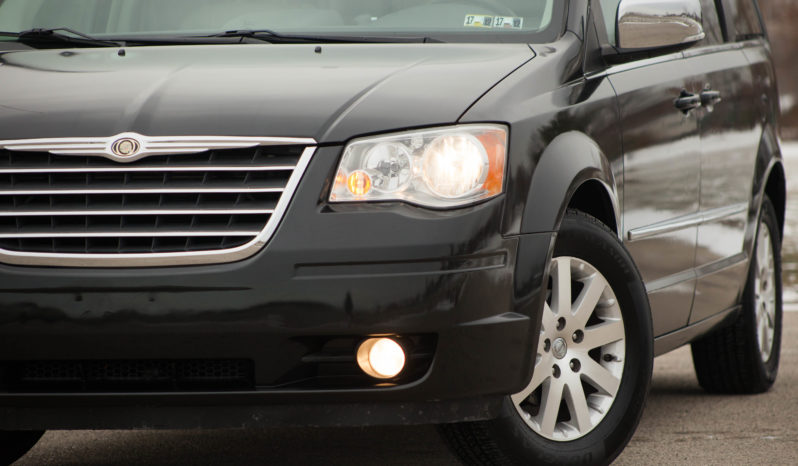 2009 Used Chrysler Town & Country Touring for sale full