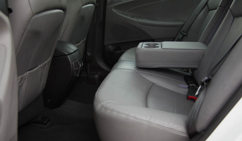 2012 Hyundai Sonata Hybrid, Cold Weather Package, NAV System full