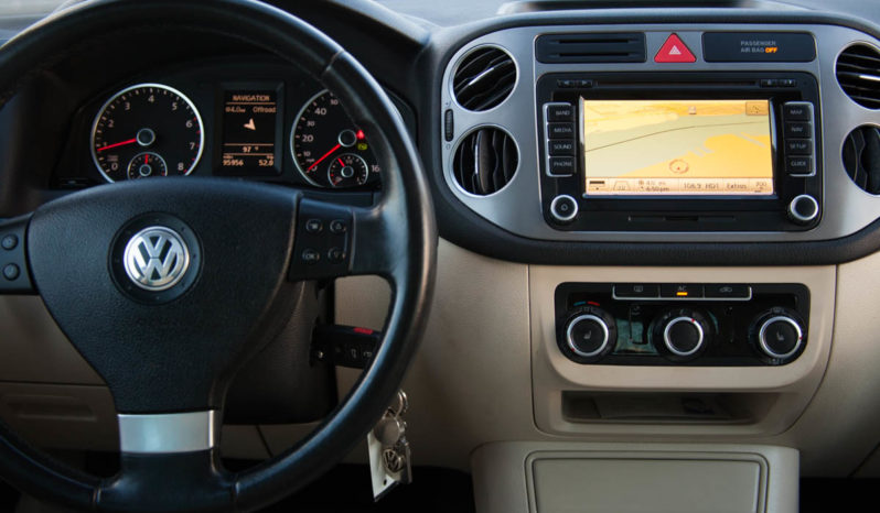 2010 Volkswagen Tiguan SE, Navigation System, Panoramic Sunroof full