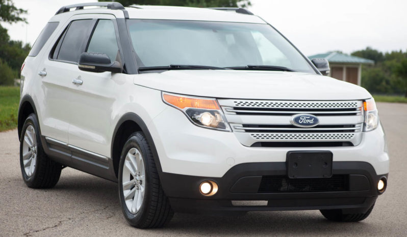 2011 Ford Explorer XLT, Carfax, Nav, Backup Camera, Panoramic Roof, Leather Seats full