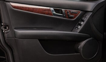 2010 Mercedes Benz C300, 4matic, Bluetooth, Dual Climate Control full