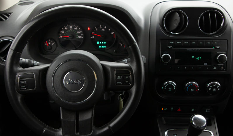 2013 Jeep Compass Latitude, 4WD, Satellite Radio, Alloy Wheels full