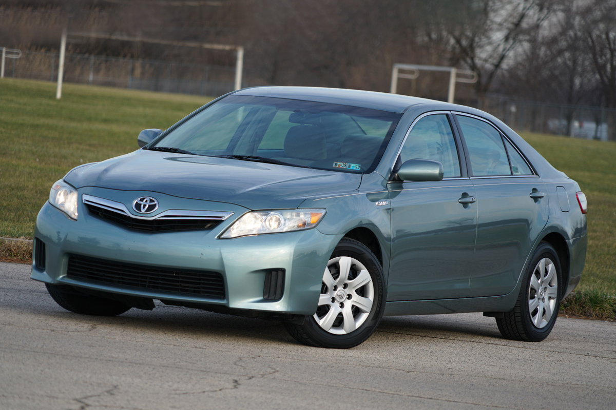 2011 Toyota Camry Hybrid | Car Dealership in Philadelphia