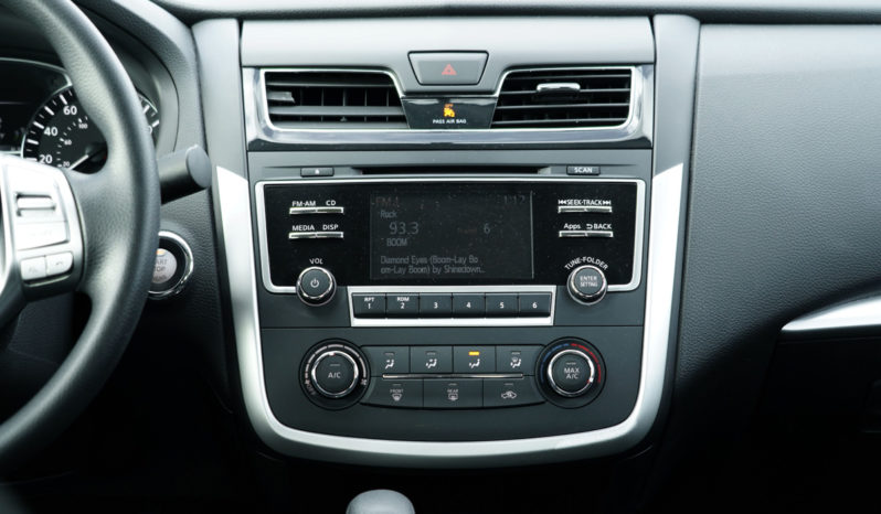 2016 Nissan Altima, Bluetooth Wireless, Good Fuel Efficiency, Low Miles full