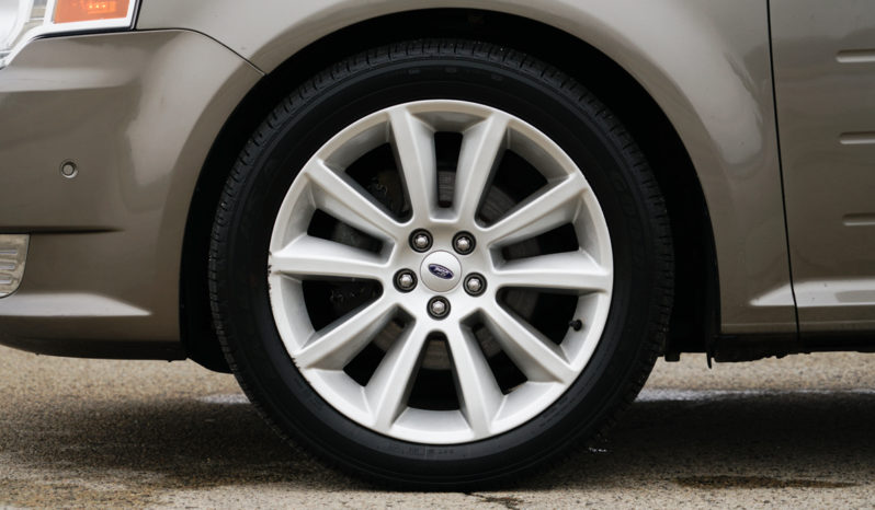 2012 Ford Flex Limited, AWD, NAV, Power Sunroof, Third Row Seats, Leather Seats, Alloy Wheels full