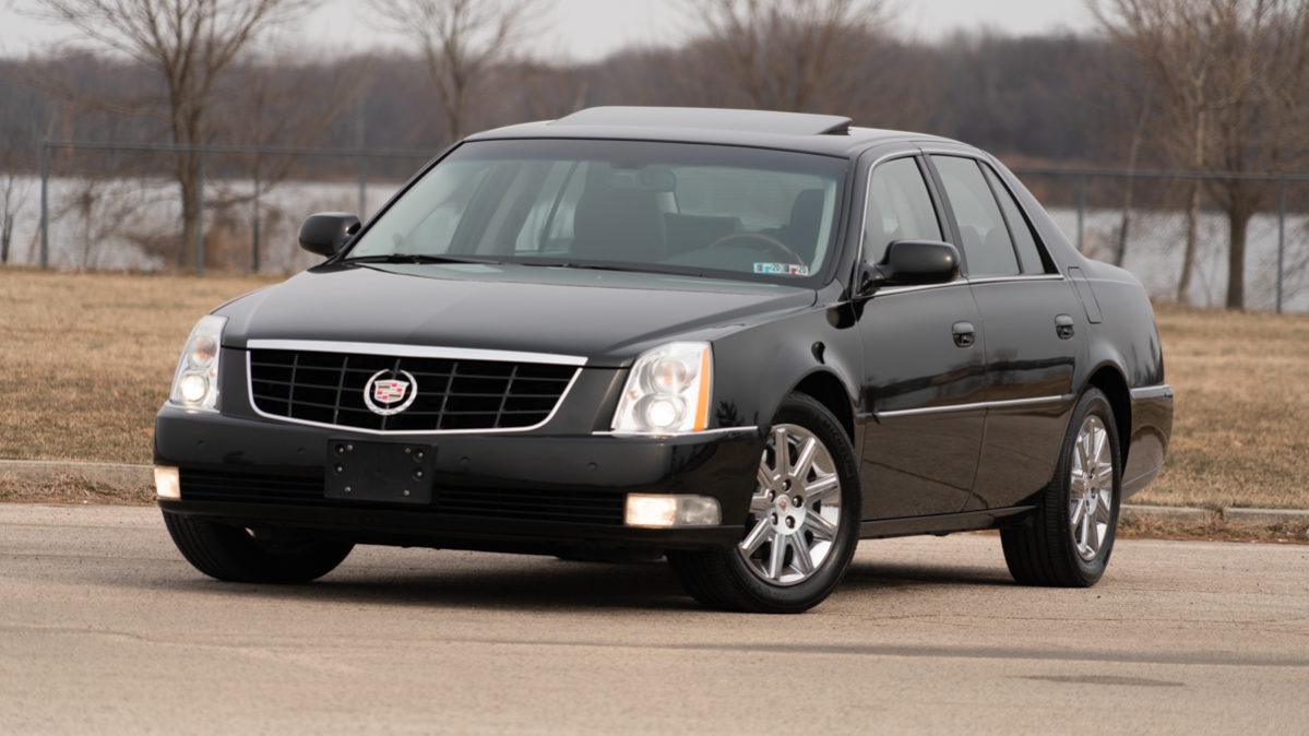 2011 Cadillac DTS | Car Dealership in Philadelphia