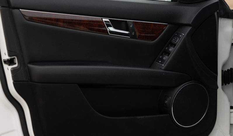 2011 Mercedes-Benz C300 Sport, 4MATIC AWD, NAV, Heated Leather Seats, Sunroof, Alloy Wheels, Premium Sounds full