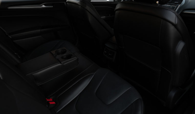 2016 Ford Fusion Titanium, AWD, NAV, Satellite Features, Heated Leather Seats, Parking Sensor, Backup Camera, Premium Sound full