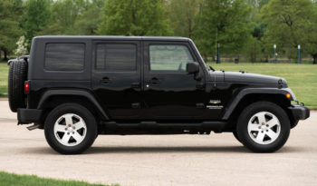 2010 Jeep Wrangler Unlimited Sahara, 4×4, NAV, Towing Package, Premium Infinity Stereo System full
