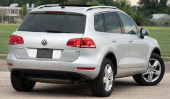 2013 Volkswagen Touareg VR6, AWD, NAV, Heated Leather Seats, Panoramic Sunroof, Alloy Wheels full